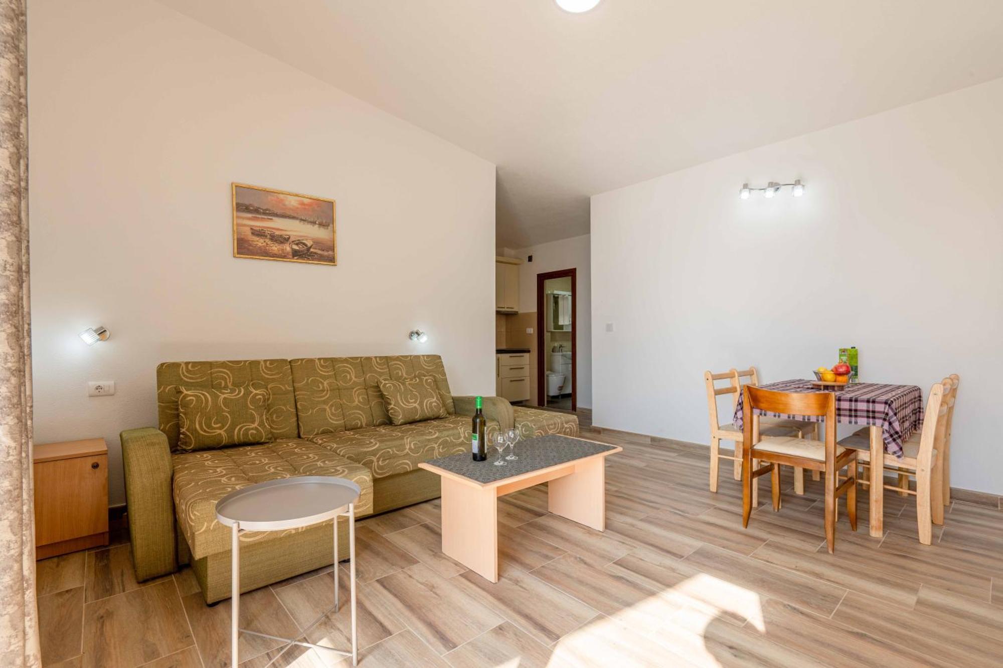 Apartmani Sonja I Branko Sutomore Ngoại thất bức ảnh