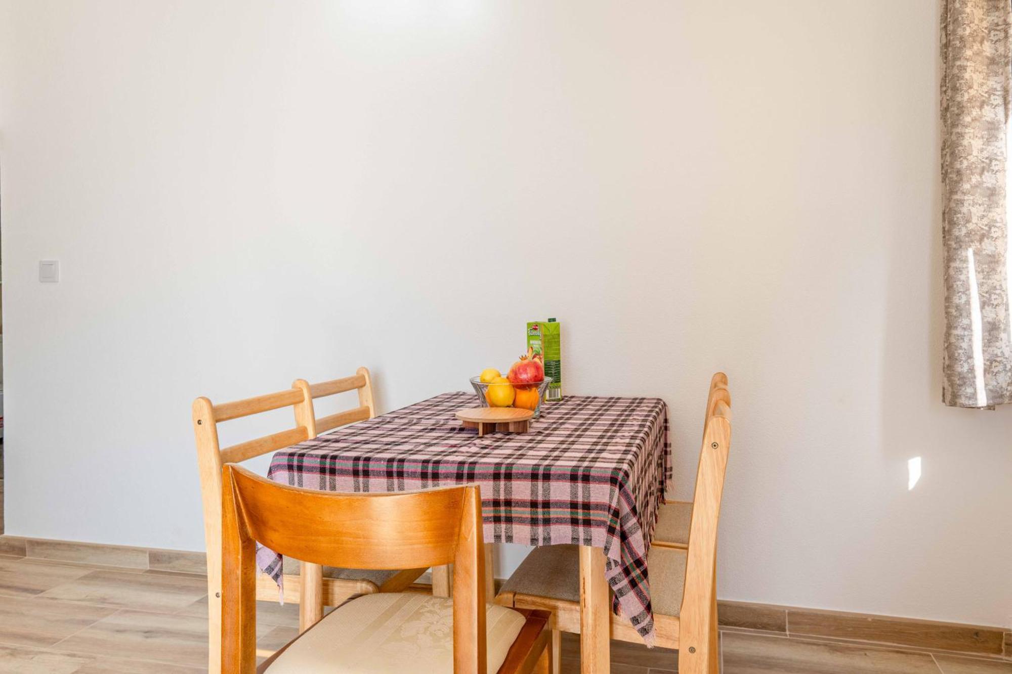 Apartmani Sonja I Branko Sutomore Ngoại thất bức ảnh